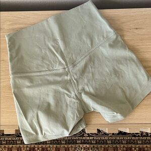 lululemon athletica align shorts 4’